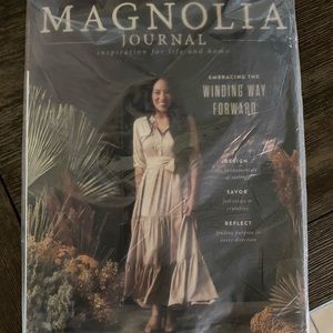 NEW in plastic Magnolia Journal issue 20